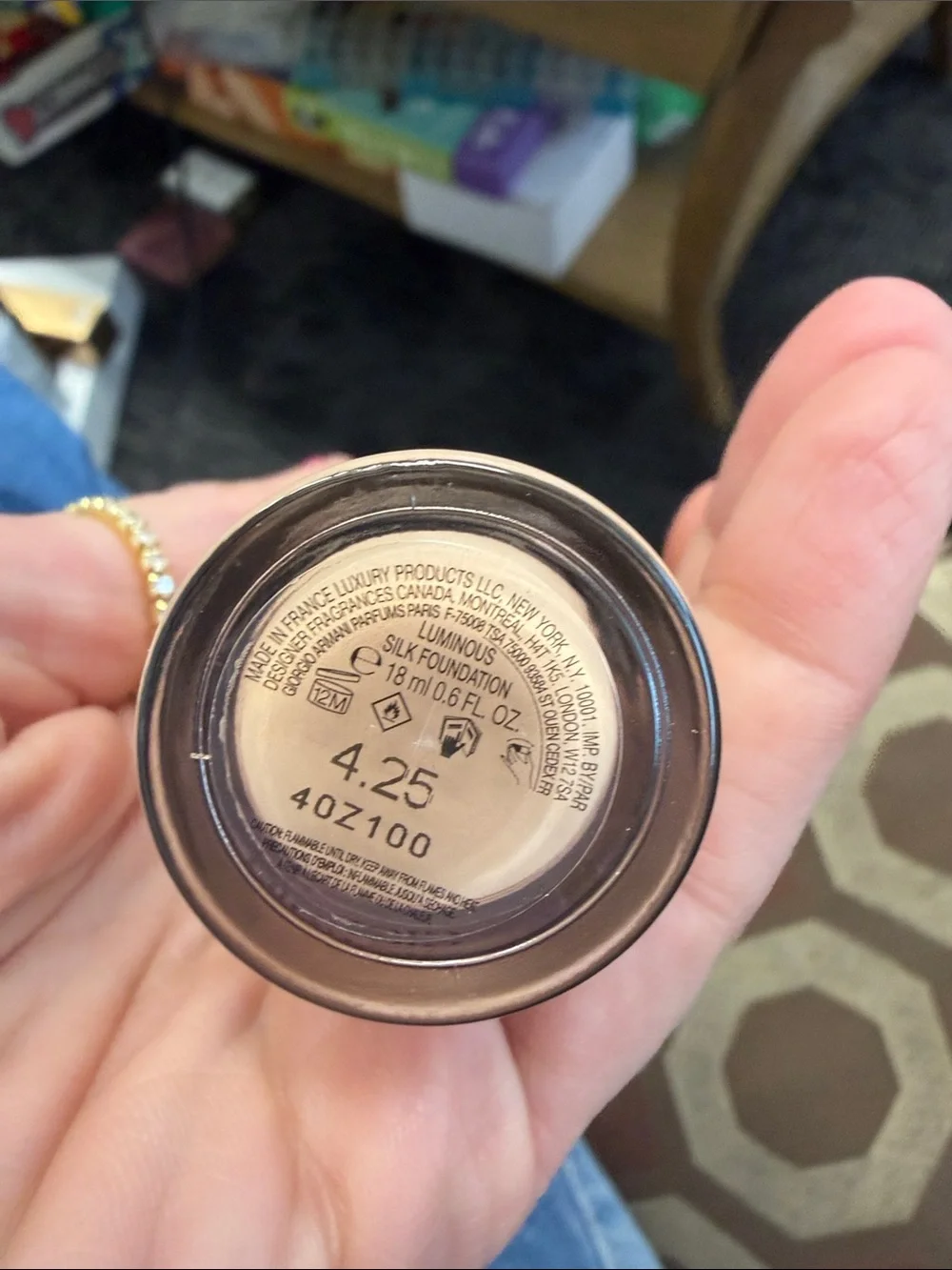 Giorgio Armani Luminous Silk Foundation - shade 4.25